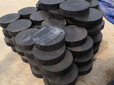 米易县板式橡胶支座由若干层橡胶片与薄钢板经加压硫化